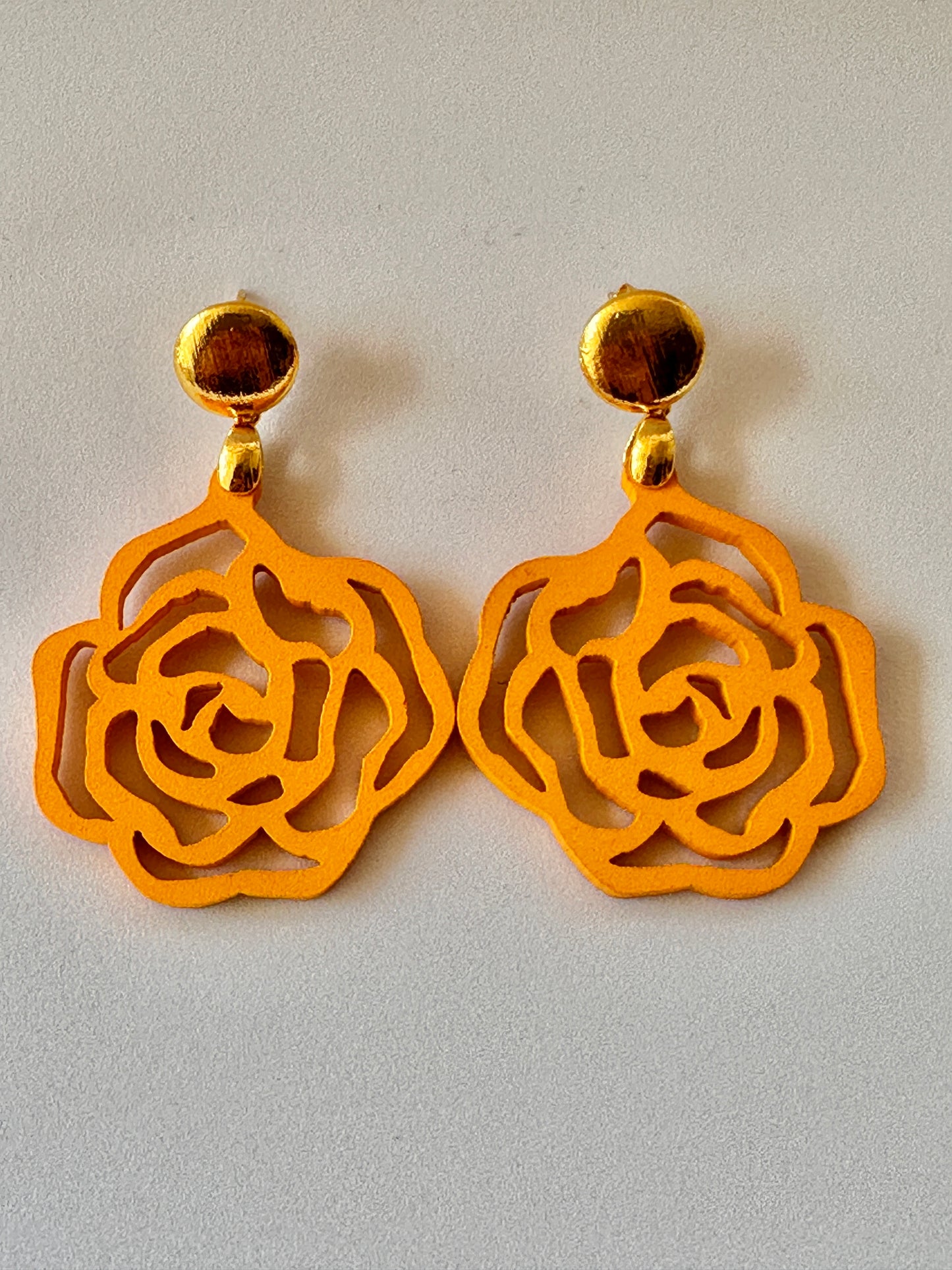 Hollow glass earrings