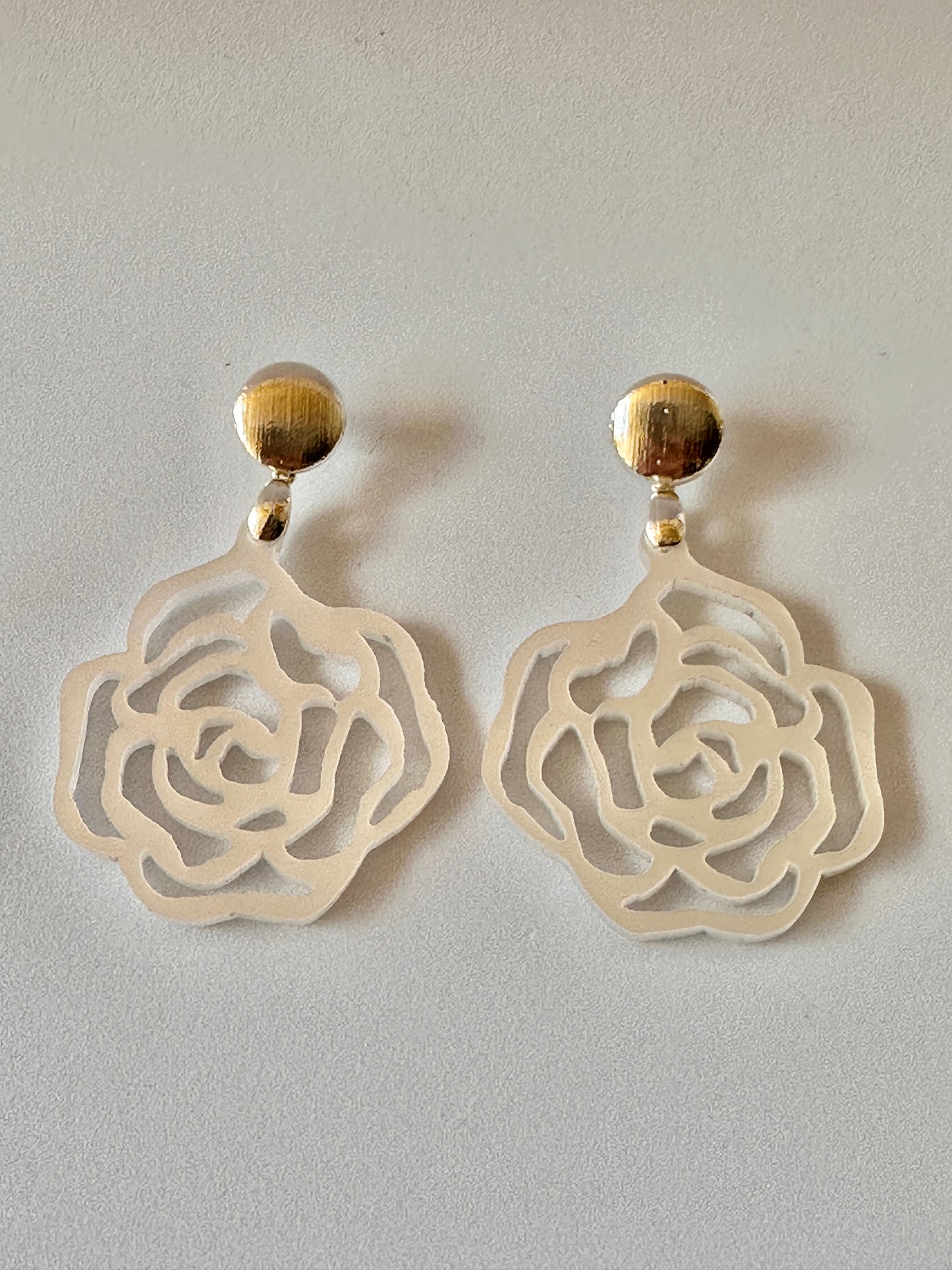 Hollow glass earrings